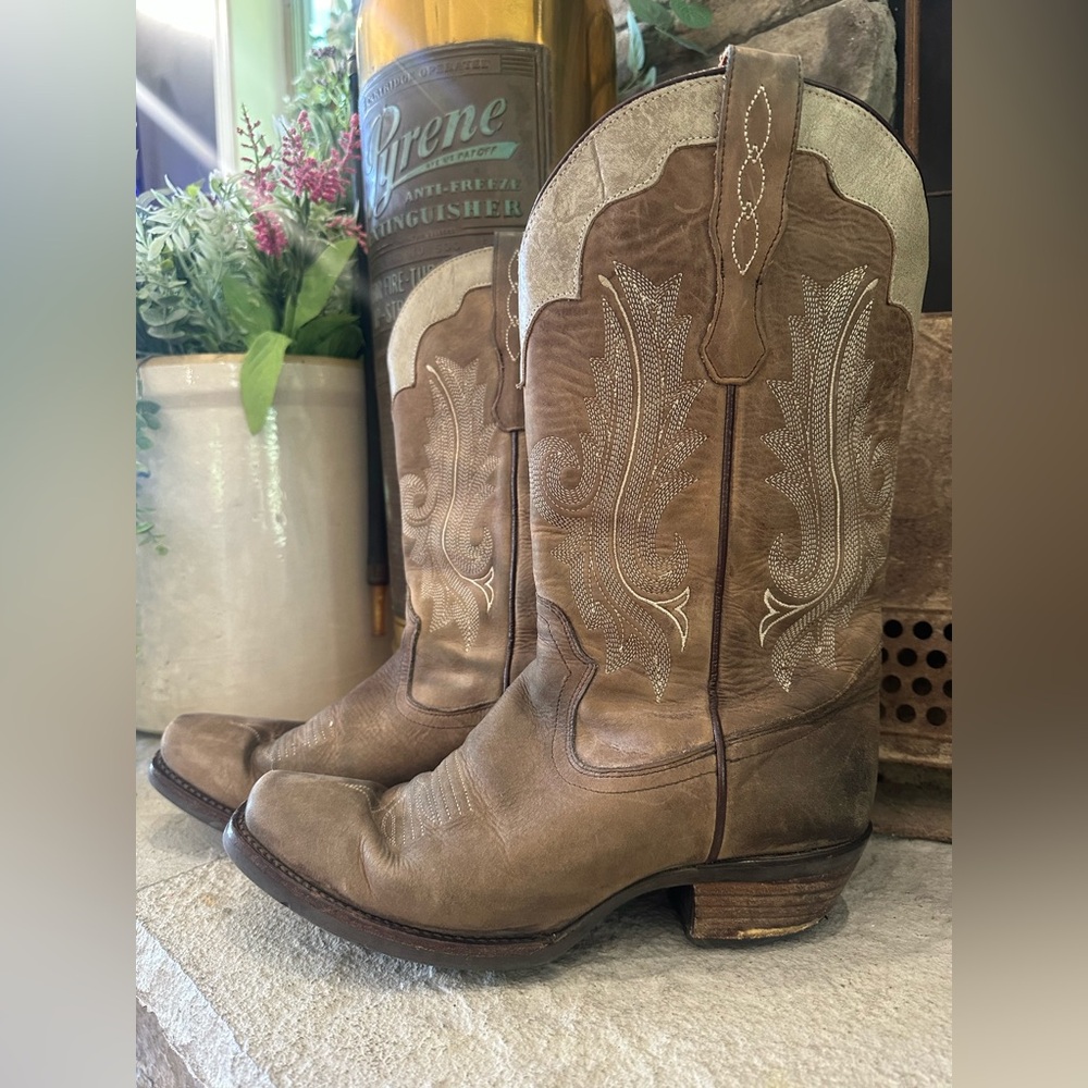 Idyllwind Square toed boots